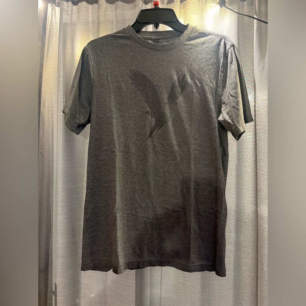 Men’s small American Eagle Outfitters Charcoal Gray Short Sleeve Graphic Tee